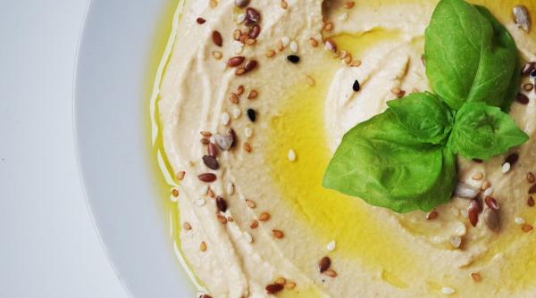 humus de casa cum sa prepari cel mai simplu cremos si gustos humus