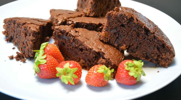 prajitura cu ciocolata reteta simpla fara coacere