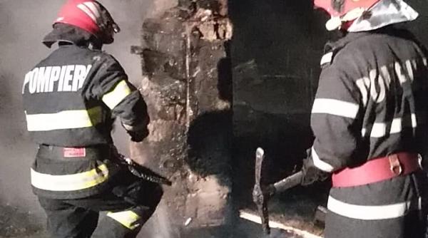 incendiu violent intr un sat din vrancea  un barbat a facut atac de panica