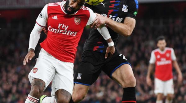 lacazette a apreciat o postare in care unai emery si granit xhaka erau facuti praf de catre un fan