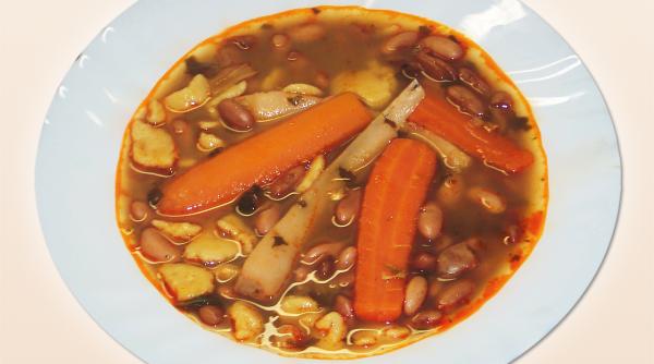 ciorba de fasole cu afumatura reteta pe care trebuie sa o incerci