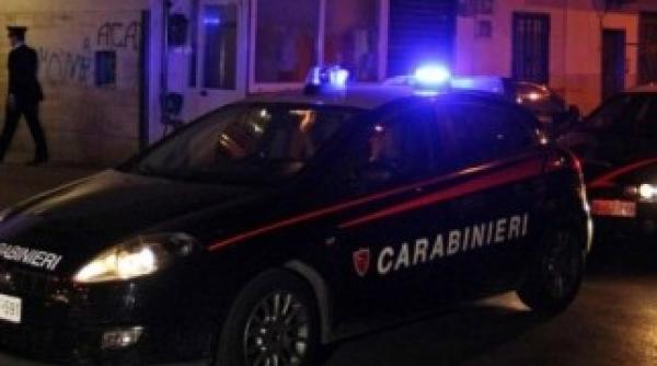 focuri de artificii cu ocazia eliberarii din inchisoare a doi capi mafioti din napoli