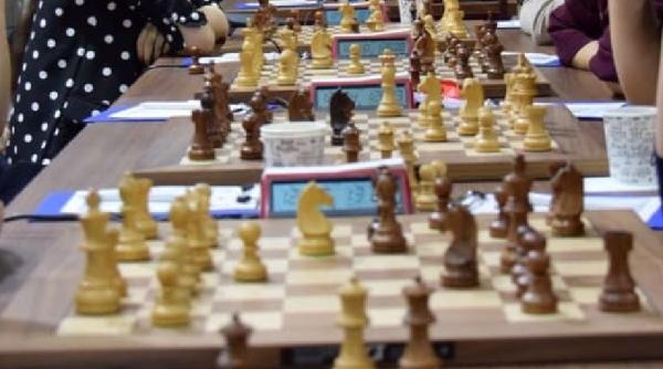 superbet chess boris becker lipa si covaliu personalitatile care vor face prima mutare