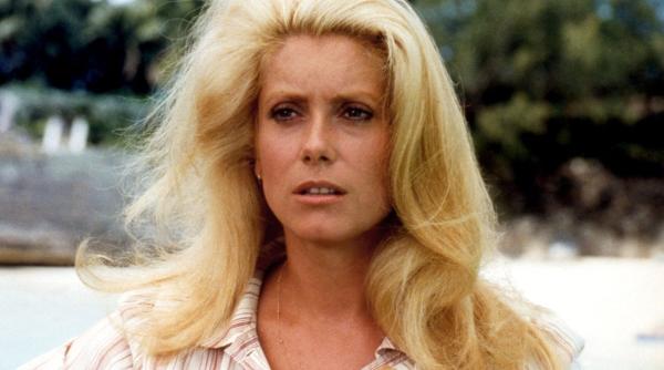 catherine deneuve in stare grava la paris