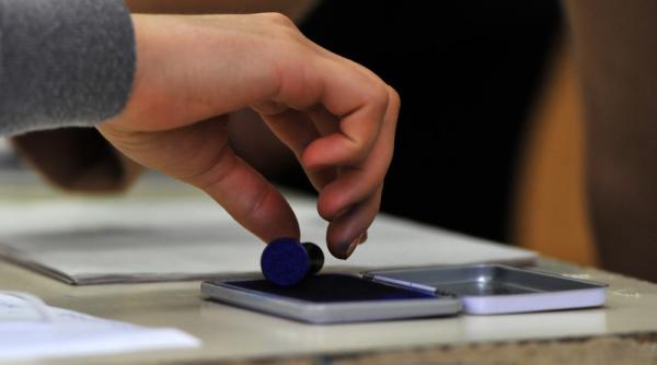 bec prezenta alegeri prezidentiale ora 20 00 oficial romanii continua sa voteze