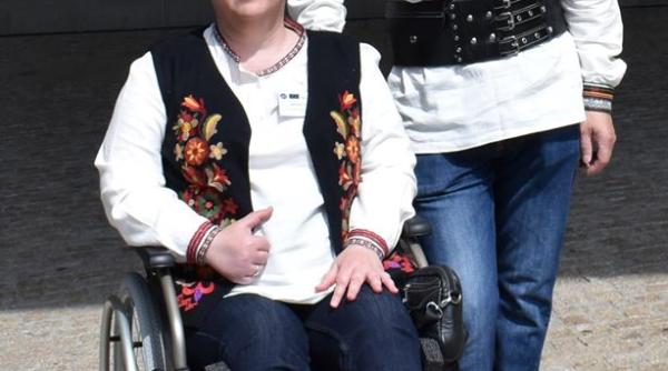 daniela tontsch mesaj alegeri prezidentiale votez pentru ca iubesc romania