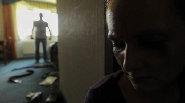 iohannis a promulgat o modificare a legii pentru prevenirea si combaterea violentei domestice