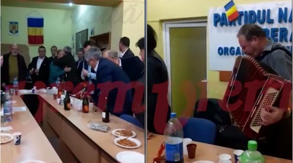 pnl petrecere cu lautari dupa victoria lui iohannis multi ani multi ani pnl sa traiasca