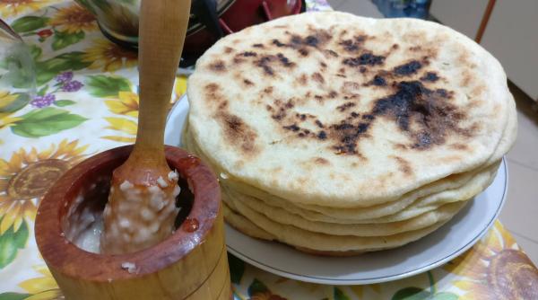 placinte cu cartofi si mujdei cea mai gustoasa reteta de post