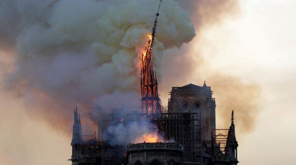 reconstructie notre dame disensiuni ar trebui sa taca