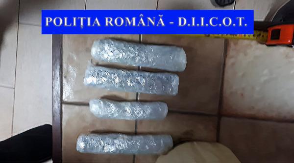 trafic de droguri flagrant si perchezitii desfasurate de politisti