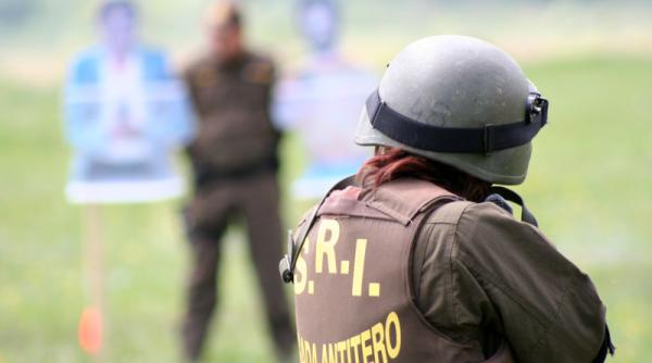 geanta suspecta intr o piata din ramnicu valcea interventie sri