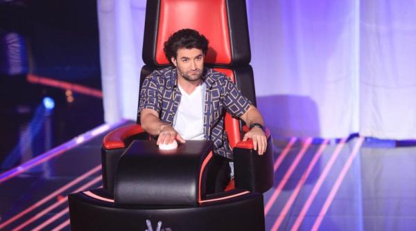 vocea romaniei primul duel al serii pe cine a ales smiley