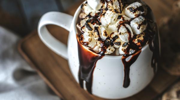 ciocolata calda de casa reteta simpla a celei mai iubite bauturi a iernii