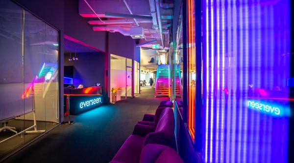 everseen companie specializata in inteligenta artificiala a inchiriat 1 250 mp in cladirea ubc 1 din iulius town timisoara pentru singurul sau sediu din romania