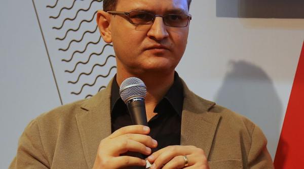 gaudeamus criticul literar daniel cristea enache la interviurile dc news