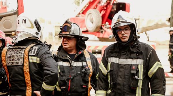 incendiu puternic in buzau sase persoane evacuate