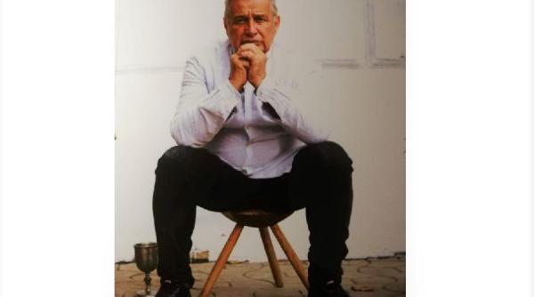 scaunul cu trei picioare un nou volum de poezii mircea dinescu la gaudeamus