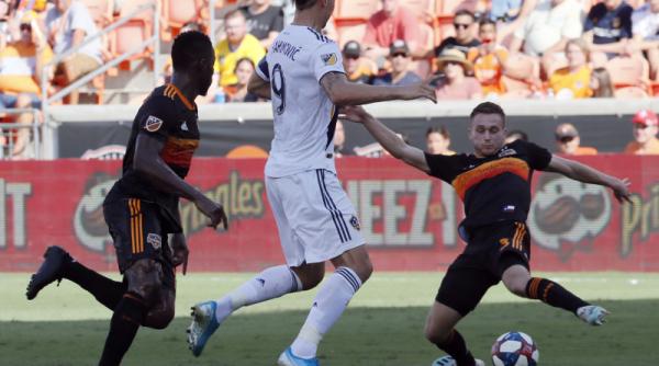 zlatan ibrahimovic gratis la tottenham mourinho interesat de jucatorul gratuit din ianuarie