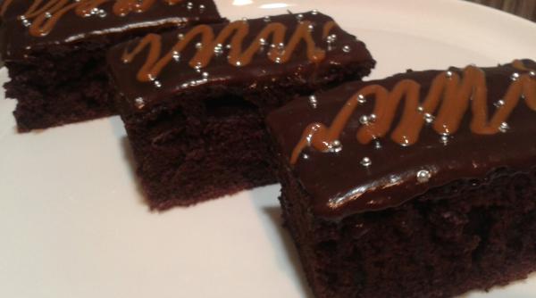 negresa de post cea mai iubita prajitura de casa fara lapte sau oua delicioasa si pufoasa