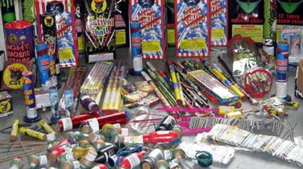 peste 5 7 tone de artificii indisponibilizate de politisti