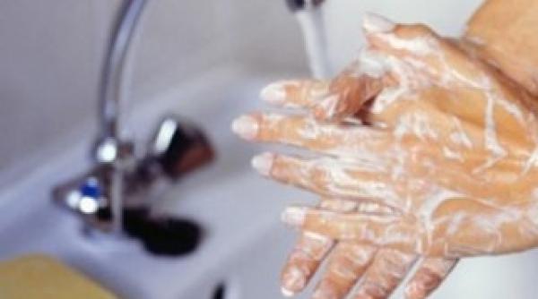 boala mainilor murdare tudor ciuhodaru avertisment se transmite rapid si afecteaza si copiii si adultii