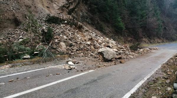 cad pietre pe valea oltului circulatia pe dn 7 ingreunata