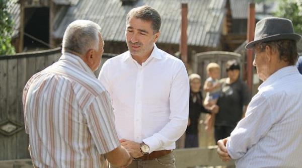 arsene atac cu manta la badalau a venit vremea sa nu mai punem semnul egal