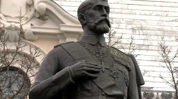 vizita regala la iasi participare la liturghia pentru regele ferdinand i si regina maria