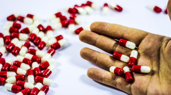 producatorii romani de medicamente il corecteaza pe citu