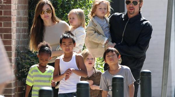 singurul lucru care o nemultumeste pe angelina jolie la trei ani de la divort