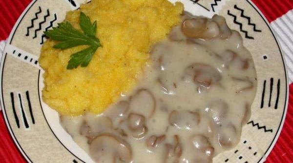 ciulama de ciuperci cu usturoi reteta de post gata in 30 de minute