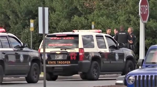 incident armat la baza pensacola florida trei morti