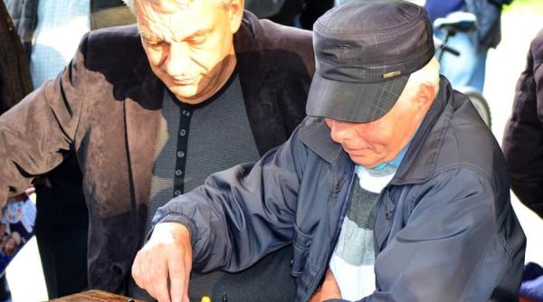 tudose il face praf pe ponta lumea se trezeste nu poti sa minti la nesfarsit video