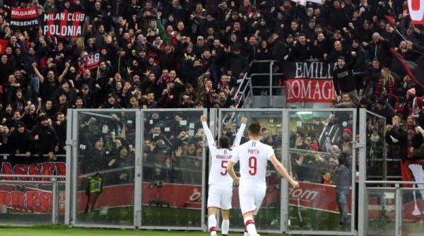 cearta sangeroasa la ac milan un suporter a fost injunghiat si a ajuns in stare grava la spital