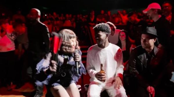 madonna moment savuros cu un rapper cu 40 de ani mai tanar decat ea