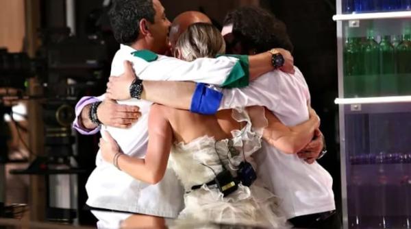 semifinalistii chefi la cutite in lacrimi gustul de acasa moment emotionant