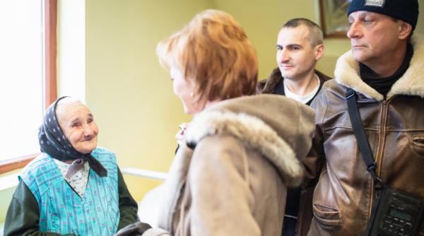 familia regala a romaniei a impartit cadouri de craciun la savarsin