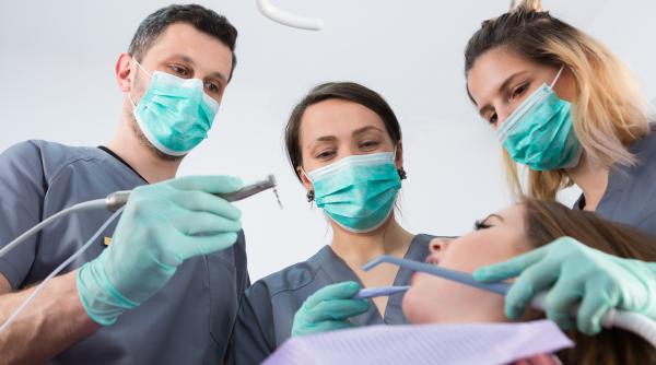 holidays at the dentist in the capital of romania
