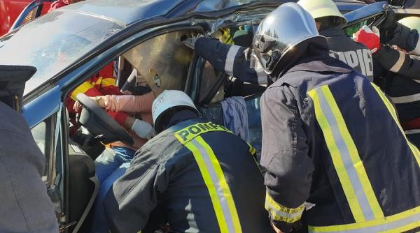 o fata de 24 ani a murit in accident rutier arges un sofer vitezoman a bagat o in mormant