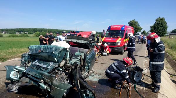 bilant tragic in a doua zi de craciun opt oameni au murit iar alti 12 au fost raniti in accidente