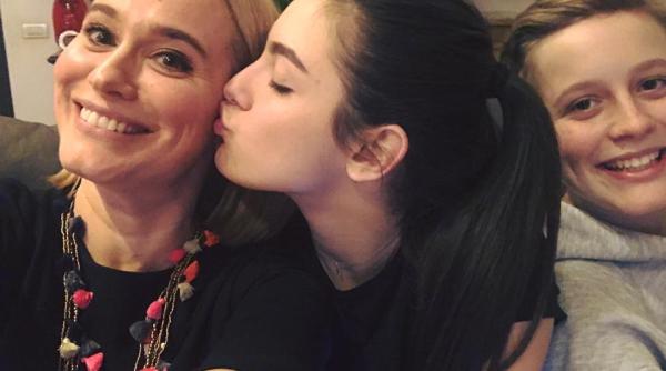 andreea esca facuta de rusine de fiul ei cum i a raspuns vedeta