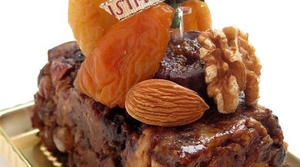 cea mai simpla reteta de revelion tort de biscuiti cu ciocolata si portocale fara coacere