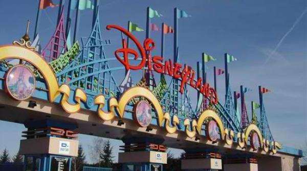 disneyland capacitate maxima a suspendat temporar vanzarea biletelor