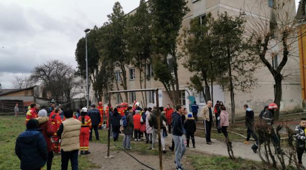 explozie intr un apartament din targu mures blocul a fost evacuat