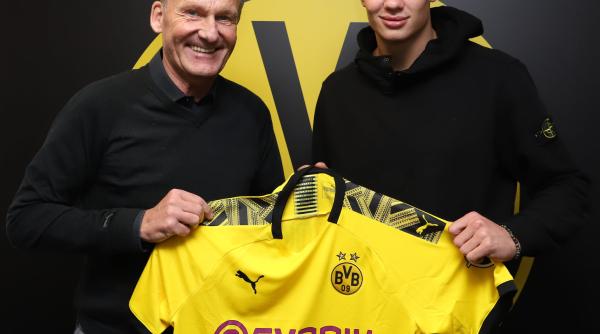 borussia dormund l a cumparat pe haaland pentru 22 de milioane de euro