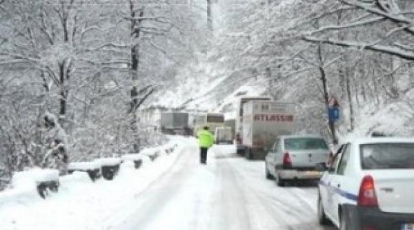 traficul spre statiunile montane in coloana se circula cu greutate pe dn 1