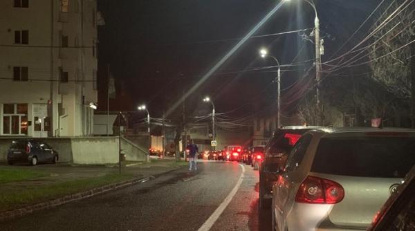 bara la bara pe dn1 aglomeratie pe valea prahovei adrian nastase aminteste cum traian basescu a rupt contractul pentru autostrada