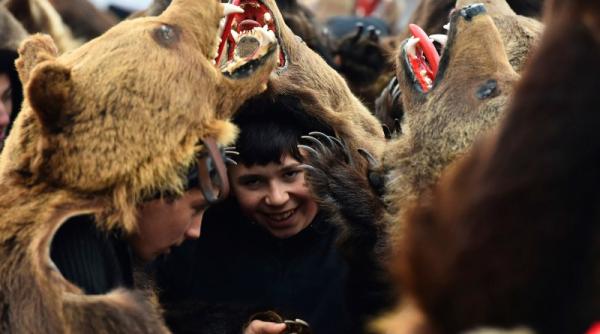 jocul ursului de anul nou urarea semnificatia si traditiile