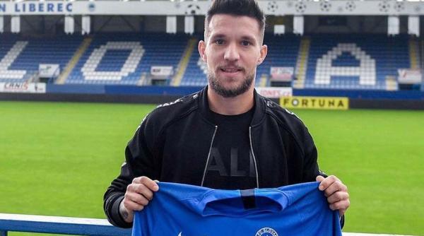 nunta mare in 2020 fotbalist roman celebru si a cerut iubita de sotie